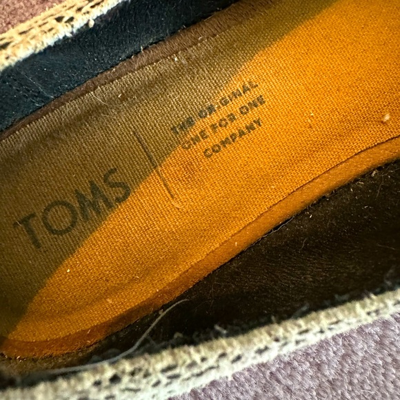 Tom’s women’s shoes 9.5 - Picture 5 of 6